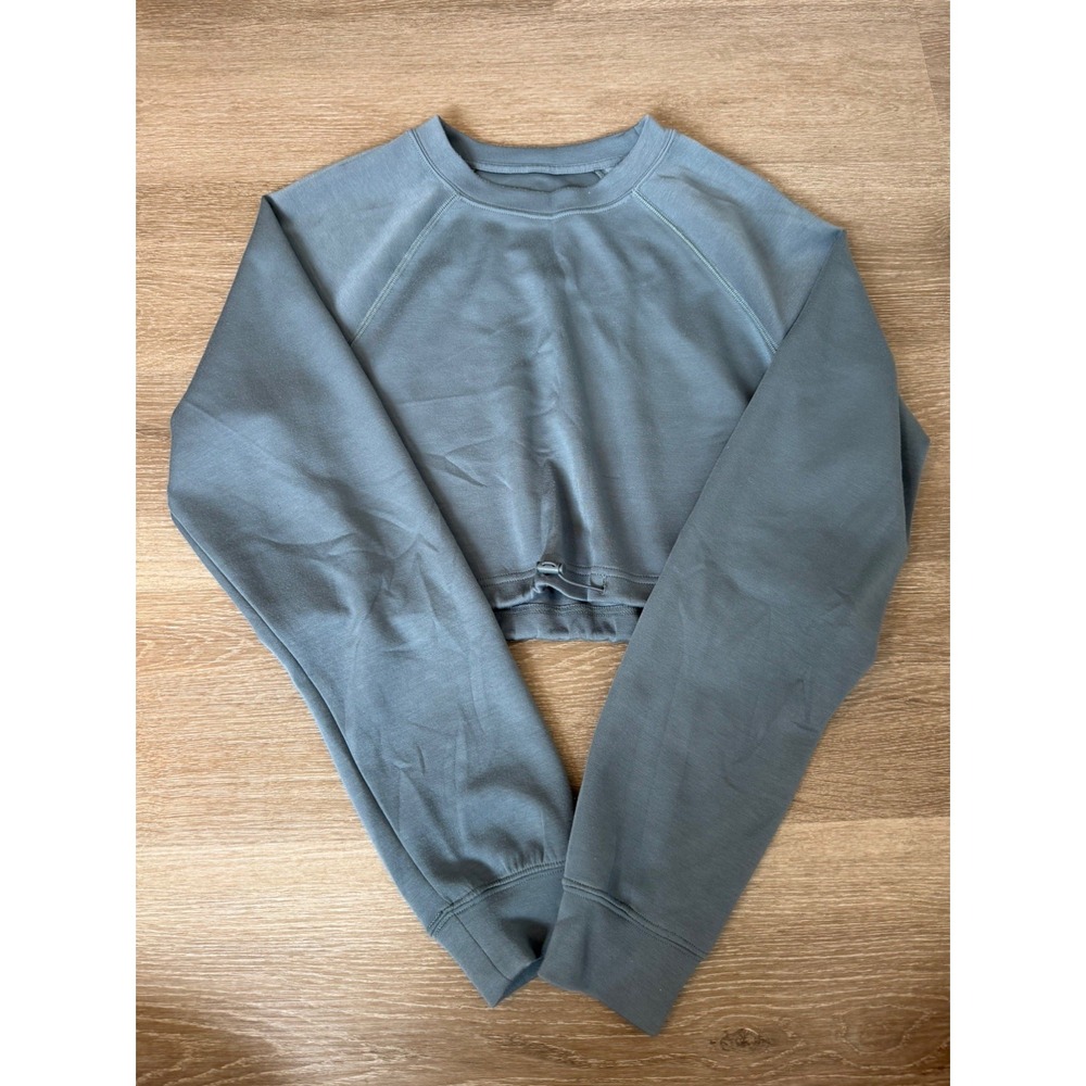 Gilly Hicks Cropped Womens Medium Blue Gray Pullover Sweatshirt